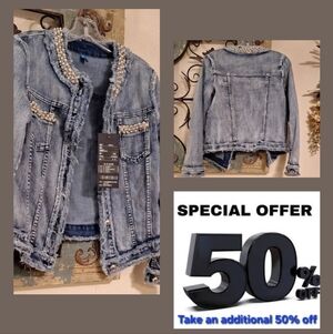 Stylish Light Blue Denim Jacket with Pearl Accents. NWT Size Medium